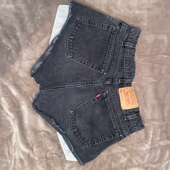 Vintage Levi’s Denim Shorts - Picture 3 of 5